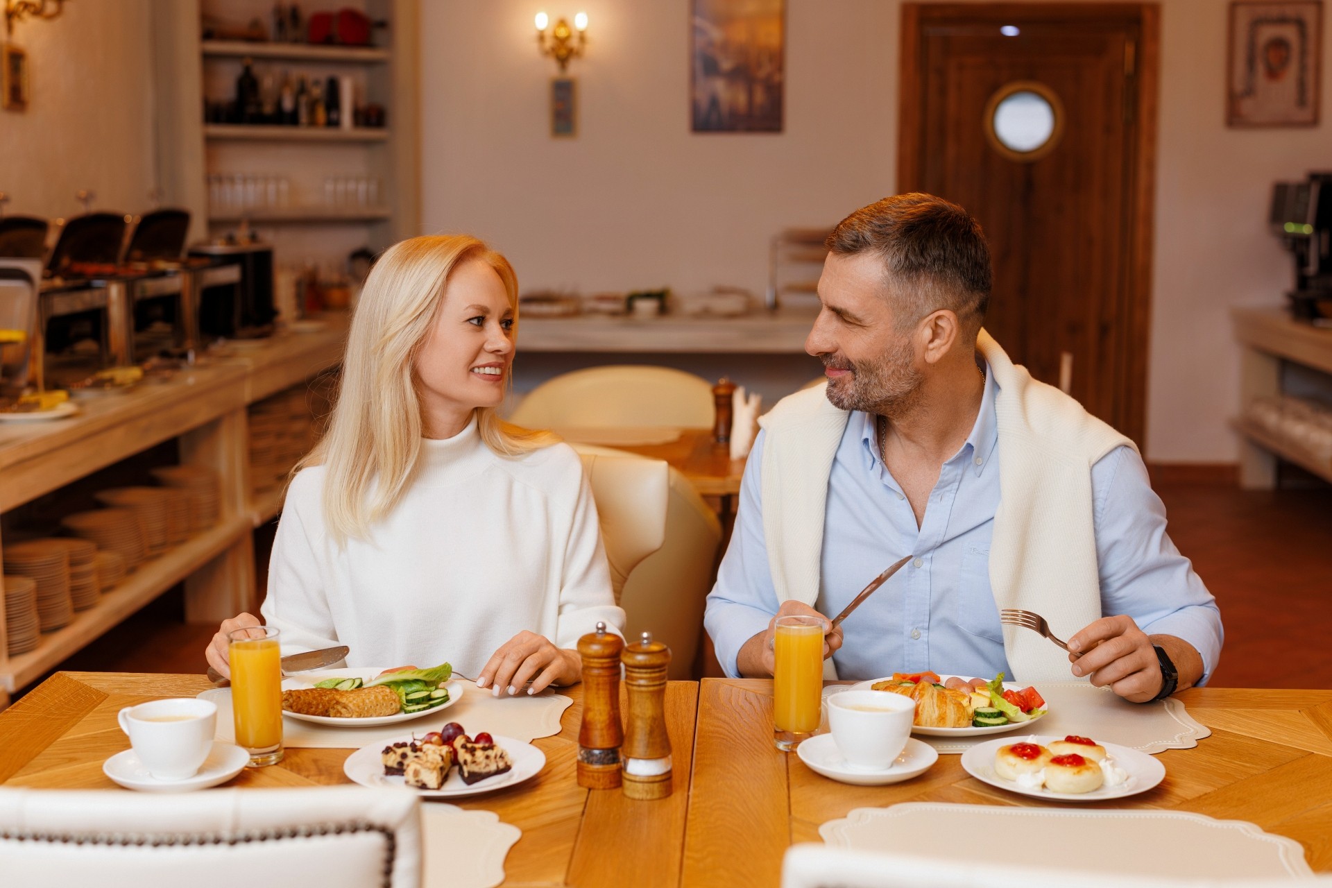 Ресторан шведской линии