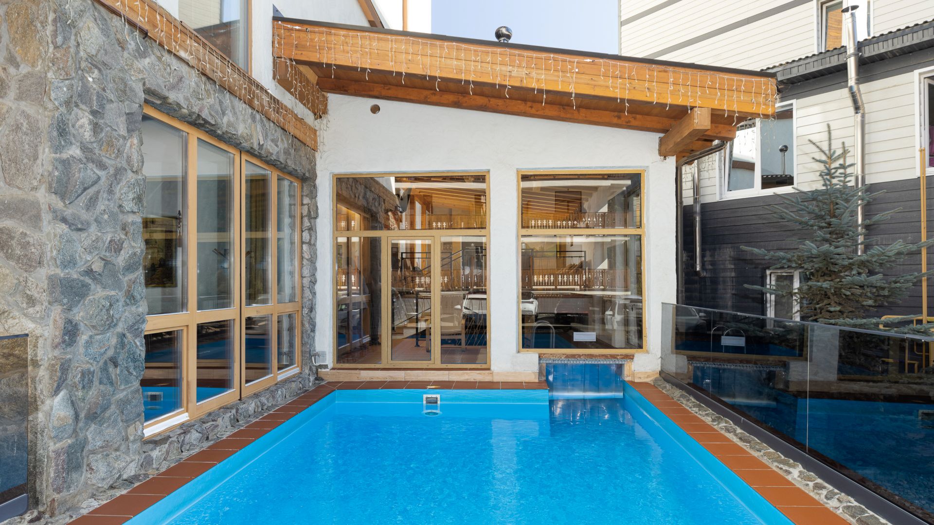 Бассейн и купель